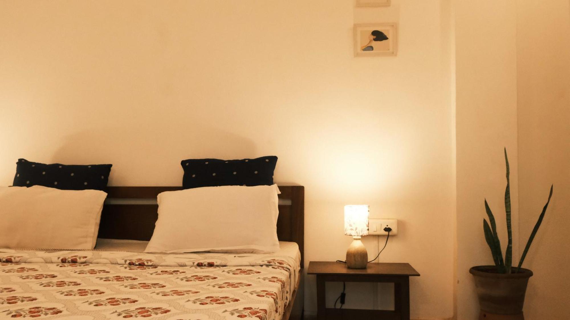 Coco Moon Hotel Morjim Exterior photo